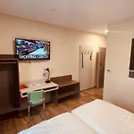 Jukebox Hotel