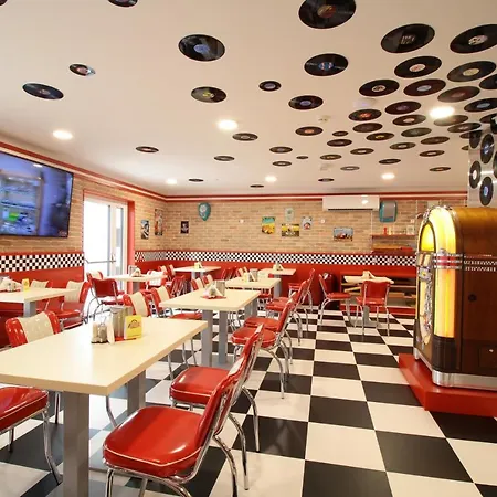 فندق Jukebox 3*
